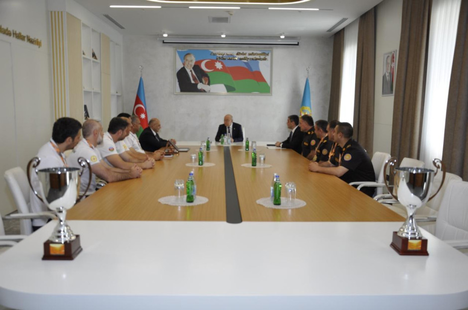 Nazir Kəmaləddin Heydərov III Dünya Korporativ Oyunlarında yüksək nəticələr qazanmış FHN komandalarının üzvləri ilə görüşüb (video, foto)